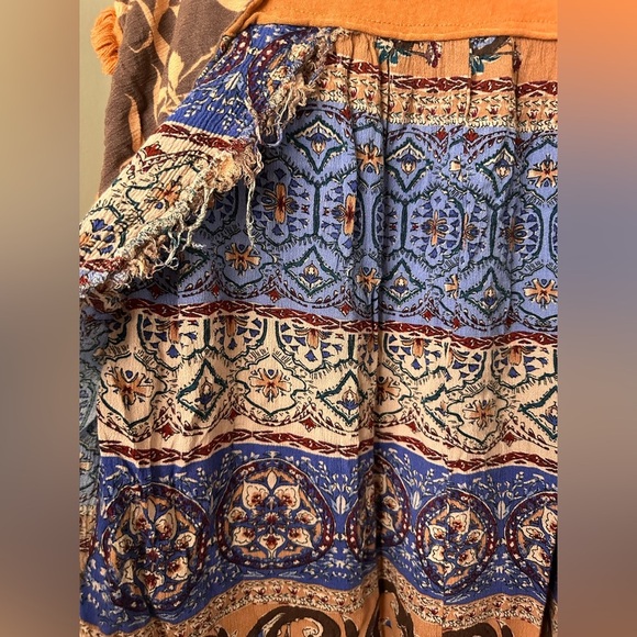 Umgee Terracotta Boho Patchwork Tee Flutter Sleeve Raw Edge Medium - Picture 3 of 8
